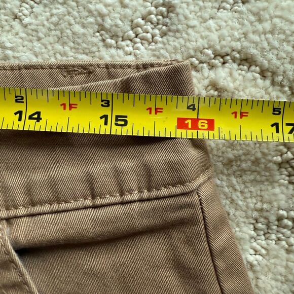Chubbies Men’s Size 32 Classic Tan Flat Front Shorts. - Picture 7 of 9